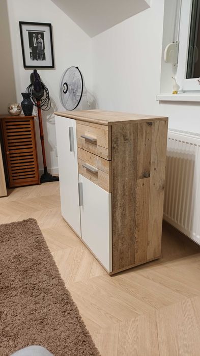 Vand comoda sufragerie