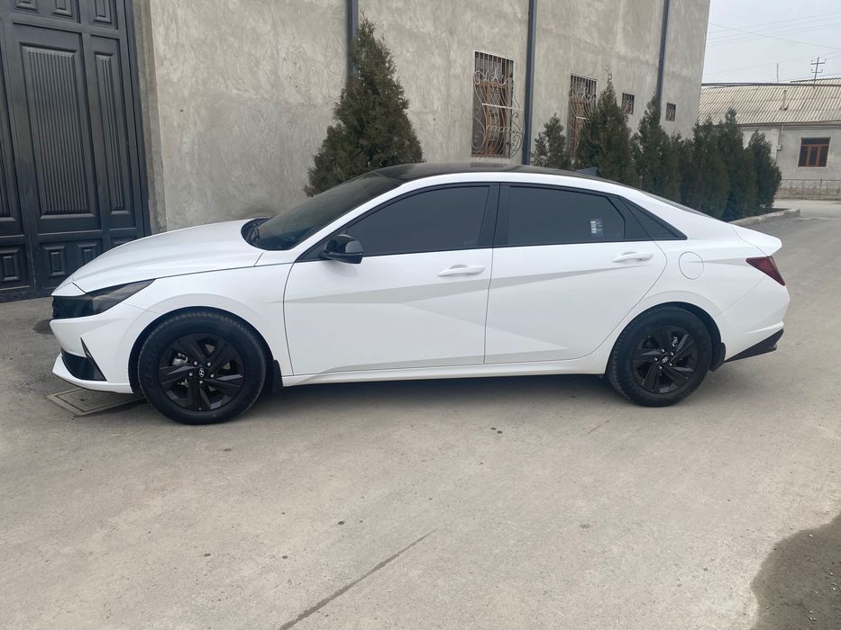 Hyundai Elantra 2022