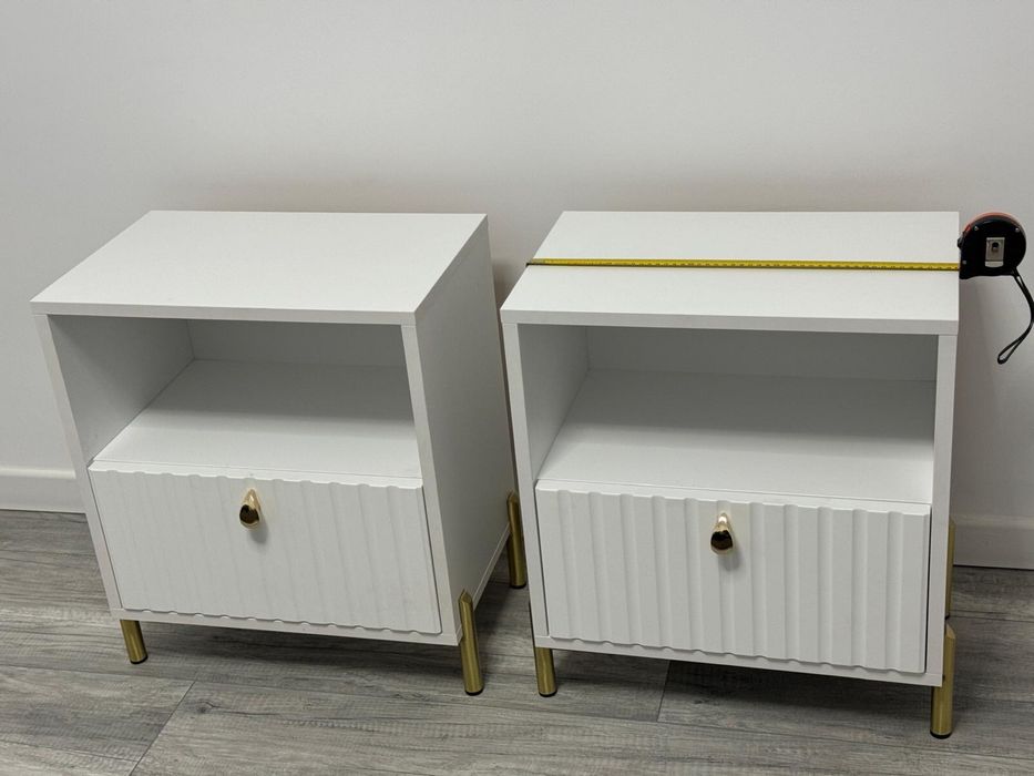 Vand noptiere riflate si vopsite