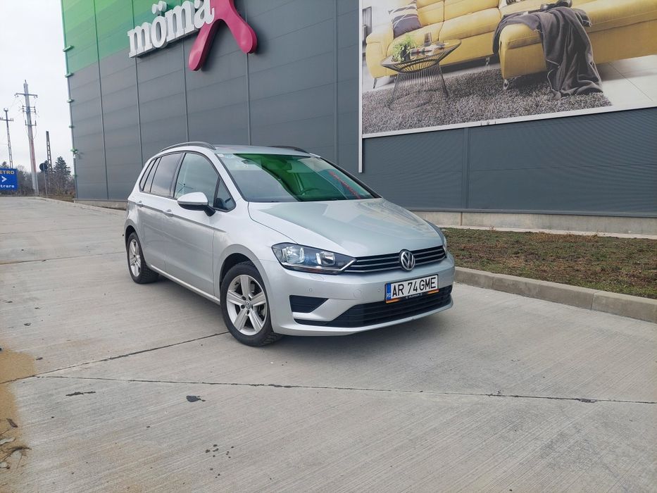 Vând Golf  7  PLUS. 1,6 Tdi.  110Cp.  An  2015