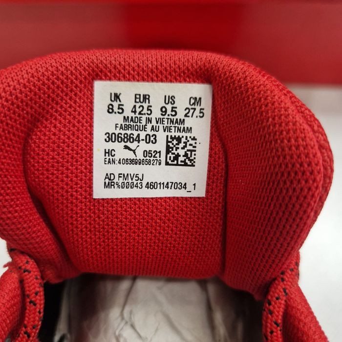 Продам новые кроссовки Puma