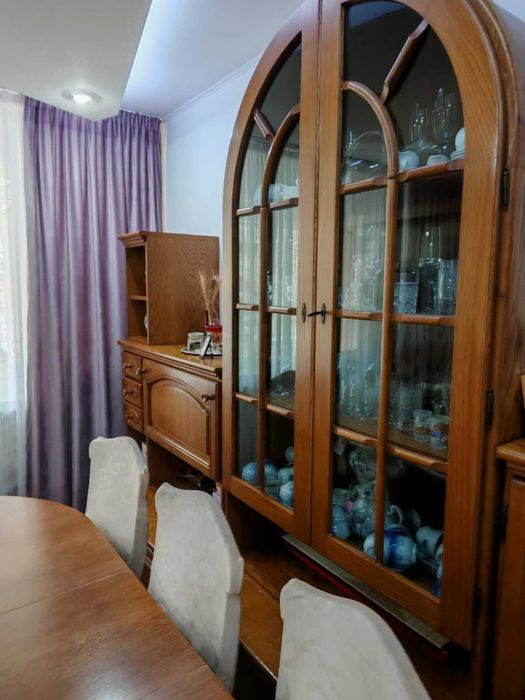 Mobilă din lemn masiv pentru salon – set complet