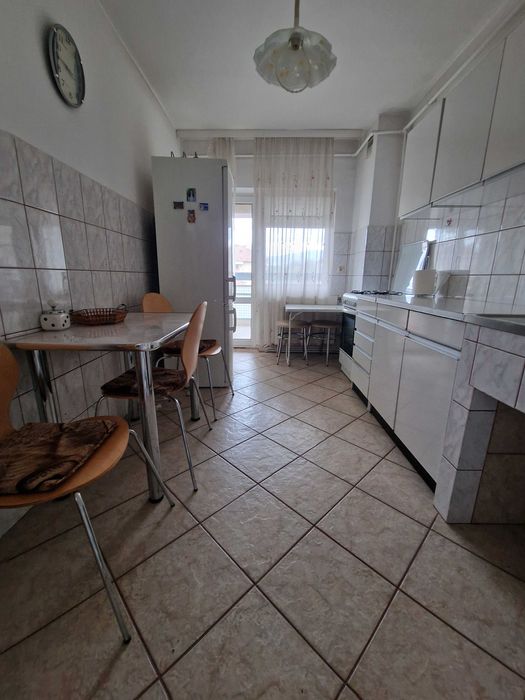 Persoana fizica vand apartament 3 camere ,central Alba Iulia