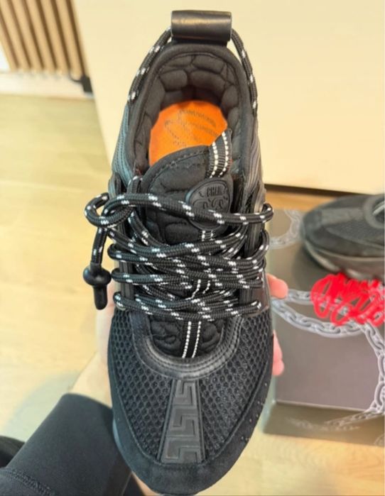 Versace chain reaction