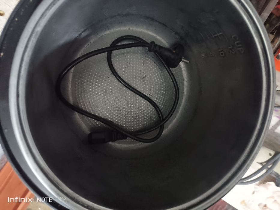 Мултиварка Редмонд 2.2lt