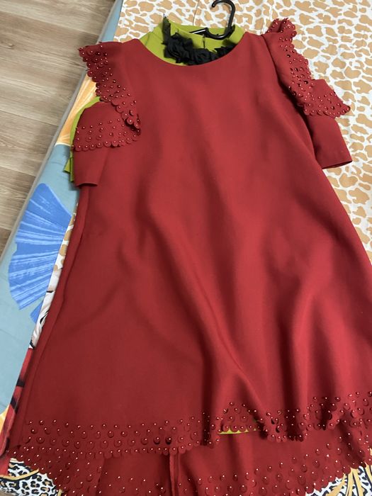 Отдам платья 44-46