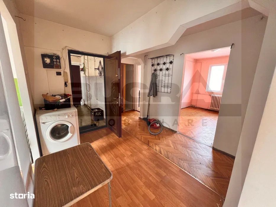 Apartament cu 4 camere, decomandat, 80 mp, zona Grigore Alexandrescu