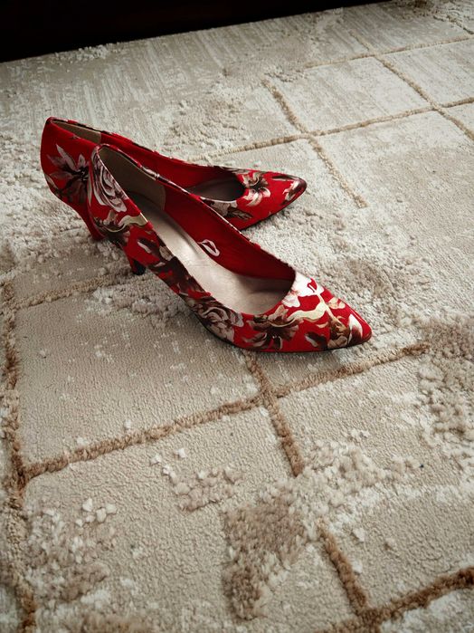 Страхотни обувки Marco Tozzi