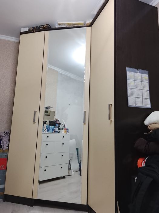 Шкаф  угловой для одежды
