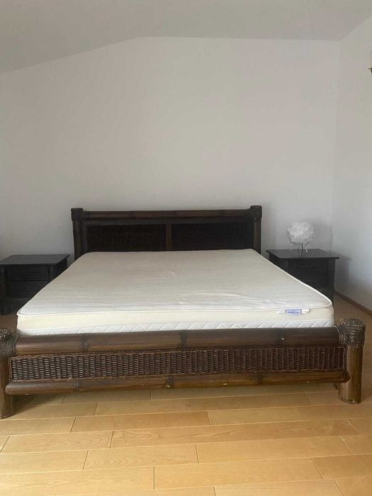 set dormitor bambus pat mare comoda si noptiere sibiu