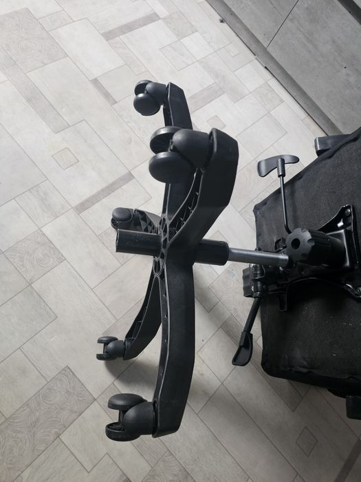 Продам игровое кресло