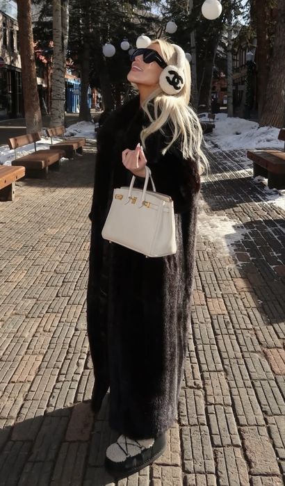 Chanel бели с черно  ушанки