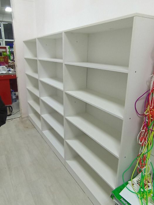 Торговые стеллажи