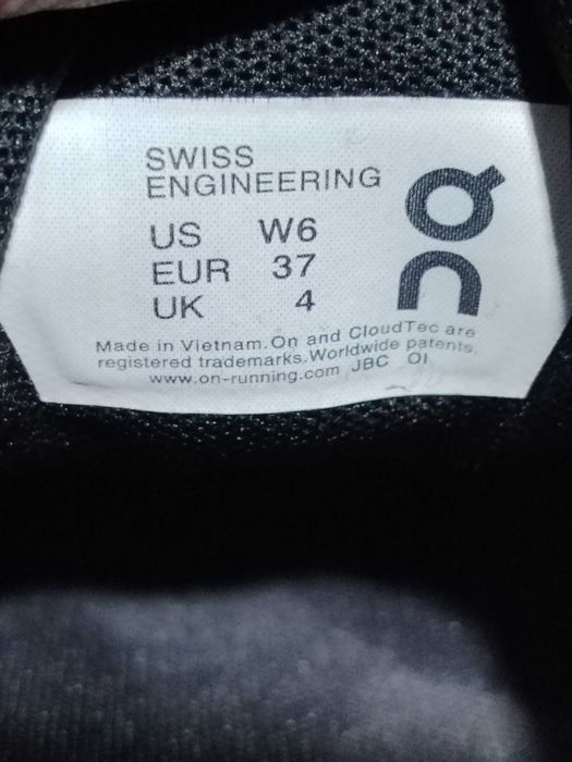 O N Running Cloud adidași alergare, mărimea 37, interior 23,5 cm