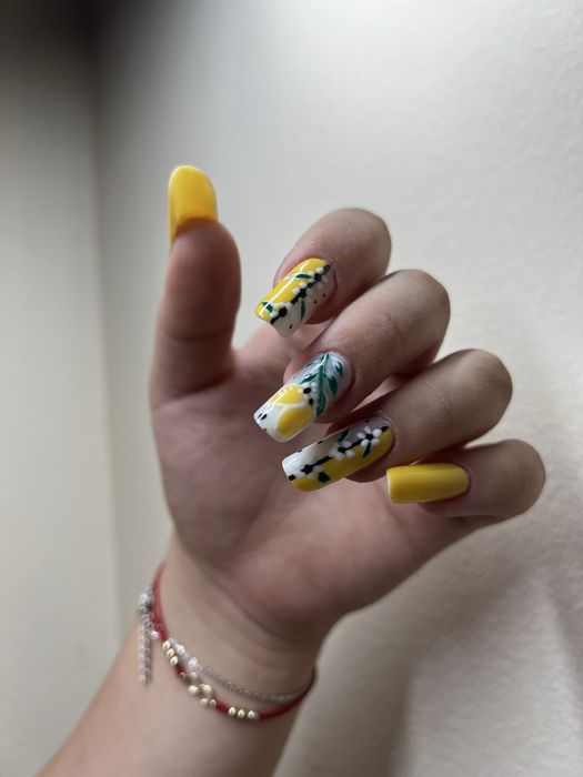 Unghii cu gel -Gara Mare