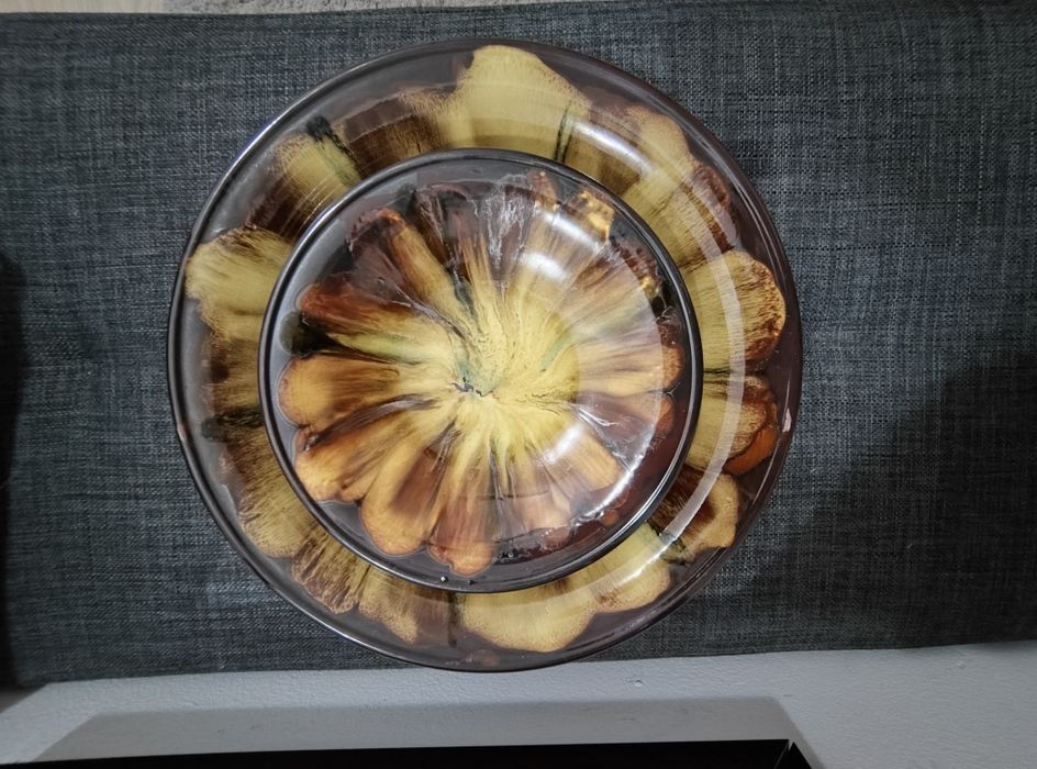 Комплект голяма чиния и 5 малки за десерт и плодове