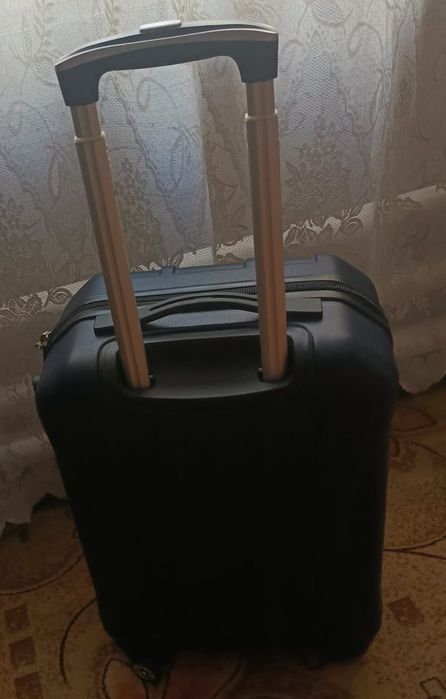 Чемодан б/у, поликарбонат, ручная кладь