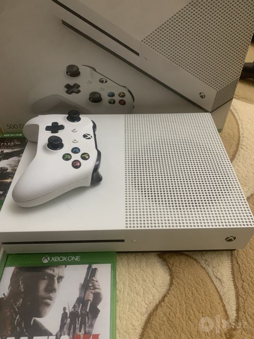 Xbox one S. 512gb hotira full komplekt+disk bonus