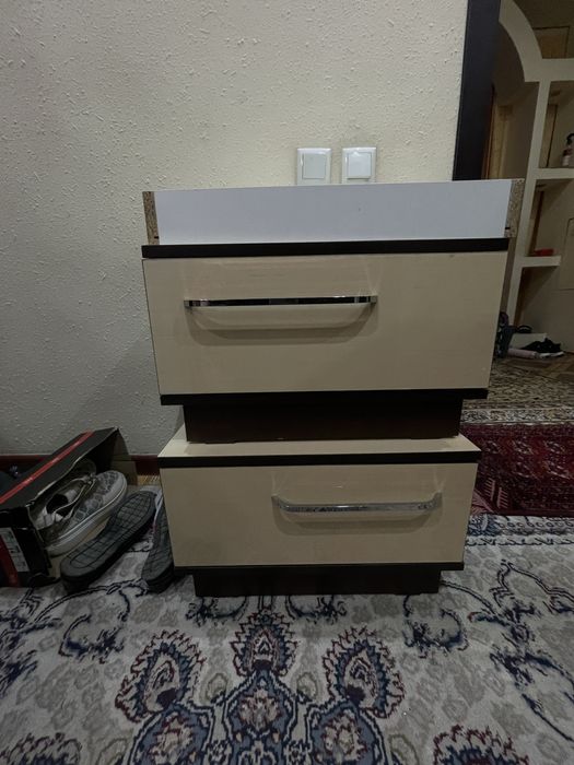 Spalni garnitur sotiladi