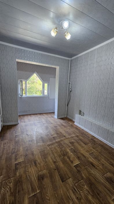 Сергели 2 4/3/9 балкон 1×7 100 м²