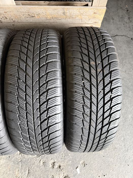 Roti Bmw X1 , X2 , Seria 2 , cod : 6856076  ,17 inch’ + anvel iarna 205/60/17 , Bridgestone , RunFlat , 6.5 mm !