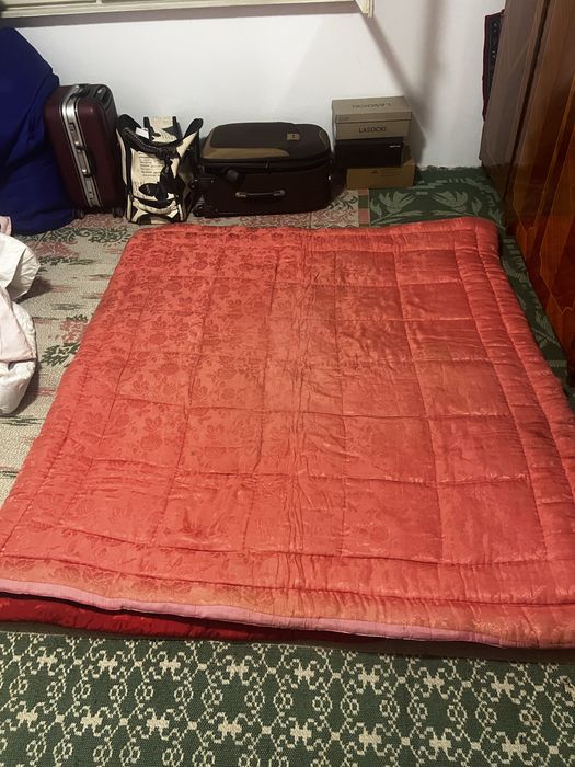 Plapuma lina si pene fata de peini antice cearceafuri