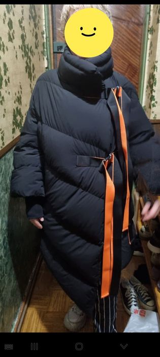 Пуховик, новый не ношеный, привозной , не обычный.