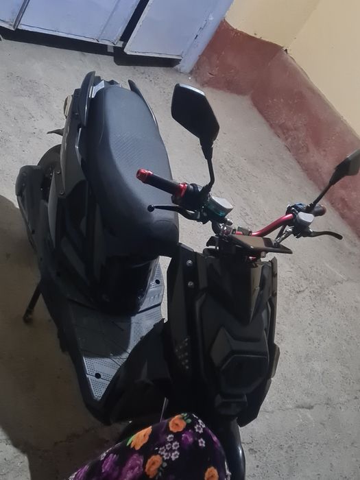 Skuter sotiladi qolgani telda