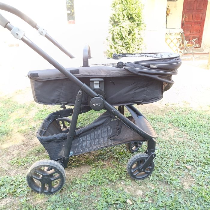 Vand căruț graco