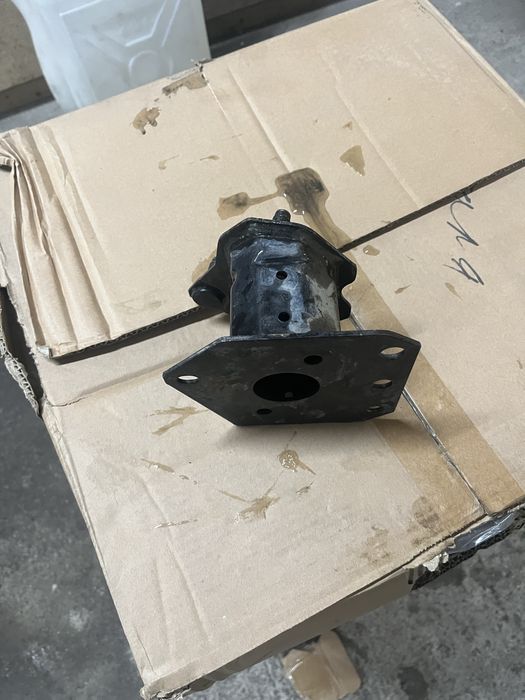 Кронштэйн крепления бампера