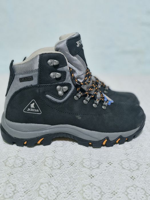 Bocanci de munte Joma marime 39