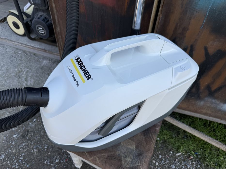 * Karcher DS6000 новая модель знаменитого пылесоса с водяным фильтром