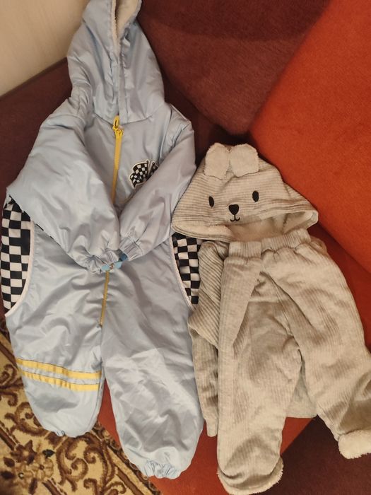 Продается двойка и комбинезон зимний для наварежденых двойка маленьких