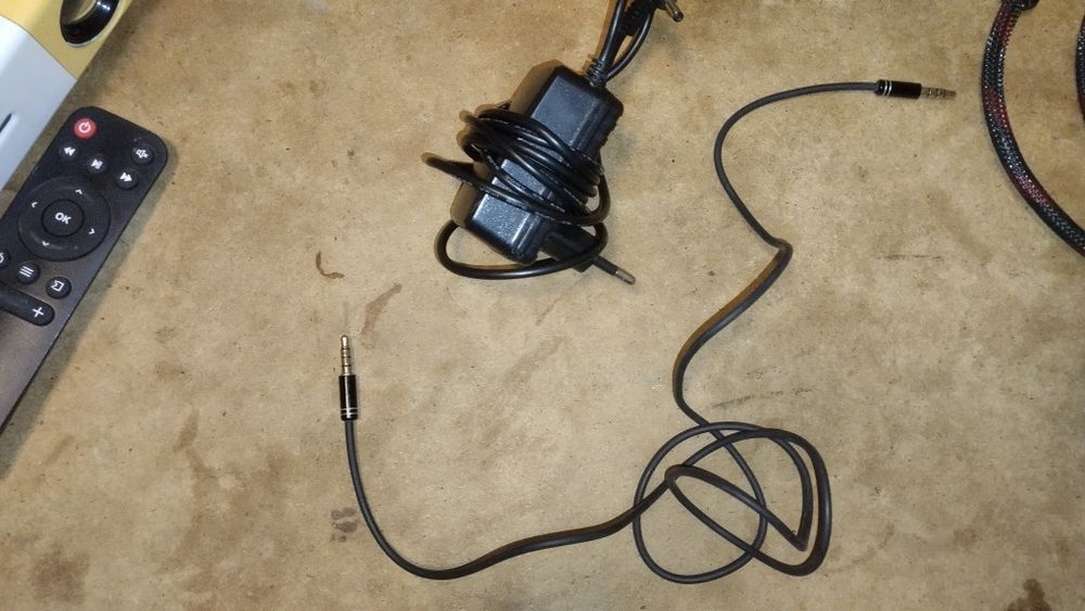 Led proektor holati yaxshi deyarli ishlatilmagan