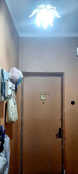 Продажа 2/4/4, Чиланзар 10, ориентир Ин. яз. 5 минут.