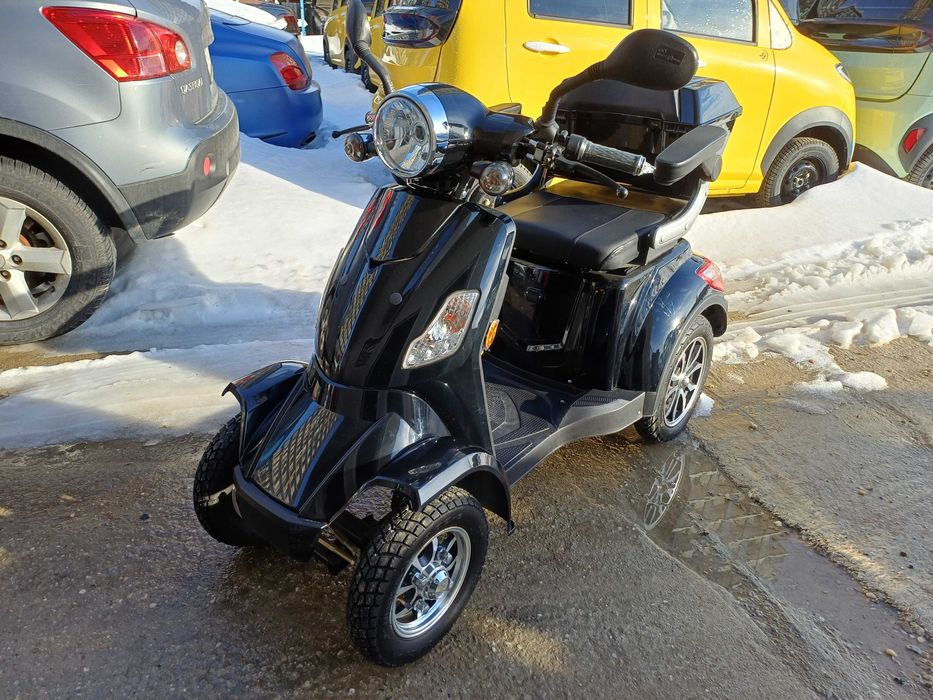Scuter electric pentru persoane cu dizabilitati