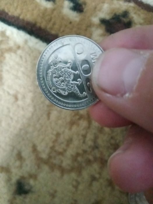 800 сом продам за 4000тг