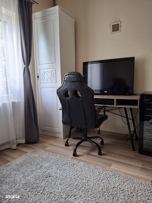 Casă modernă din cărămidă, complet mobilată