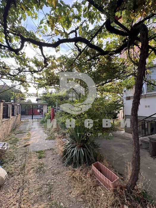 Продава се Етаж от къща в Казанлък - 139 кв.м за 771 €/кв.м - Снимка #8