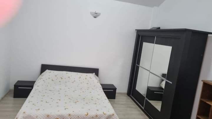 Inchiriez vila spatiu casa cazare mamaia