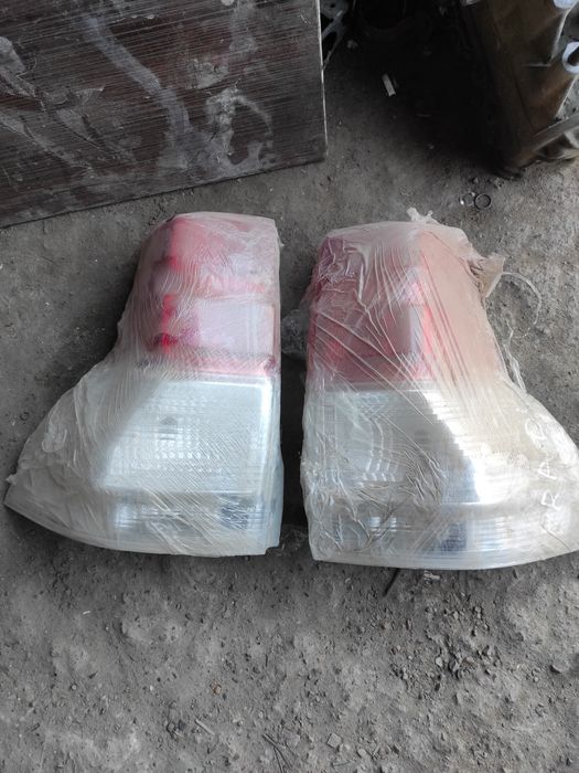 Продам задние фонари Тойота Прадо 150. Оригинал.
