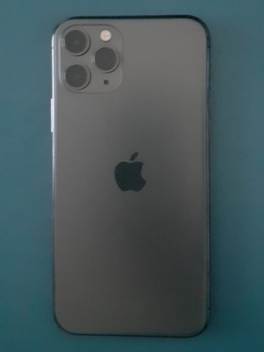 Iphone 11 pro   .