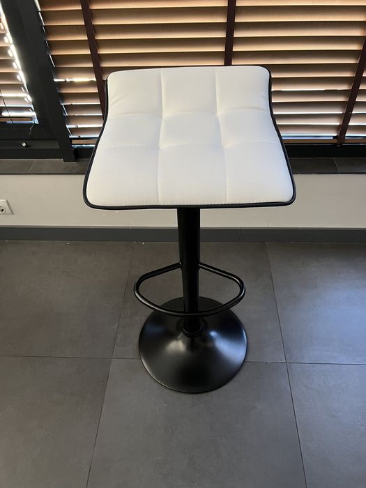 Бар стол Париж-24м гаранция+ безплатна доставка до офис