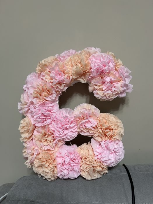 Цифри от рози ръчна изработка