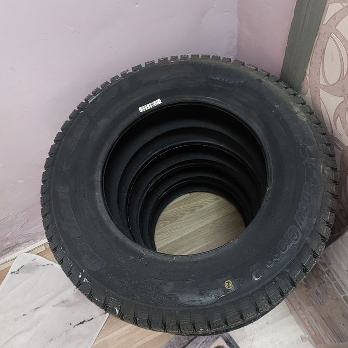 Шины  на машину.