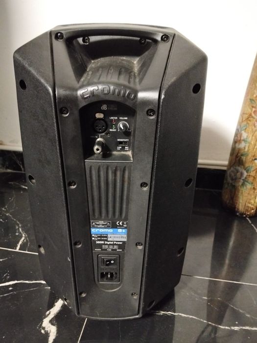 Vând boxe active dB Cromo 300 wați