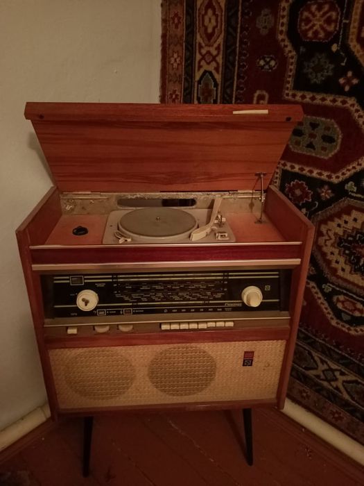 Продам радиоприемник Ригонда