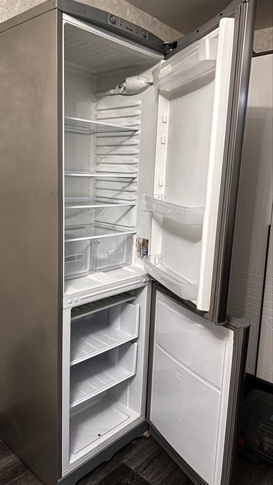 Холодильник Indesit