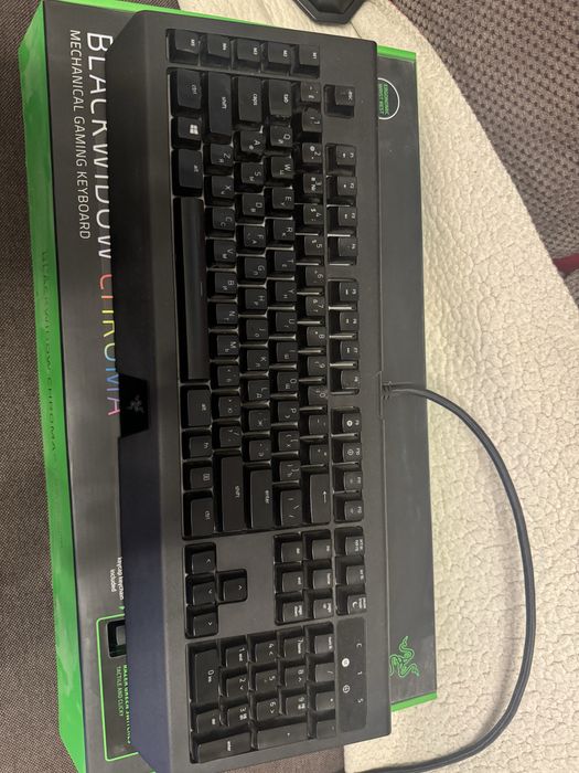 Клавиатура Razer Blackwidow chroma v2