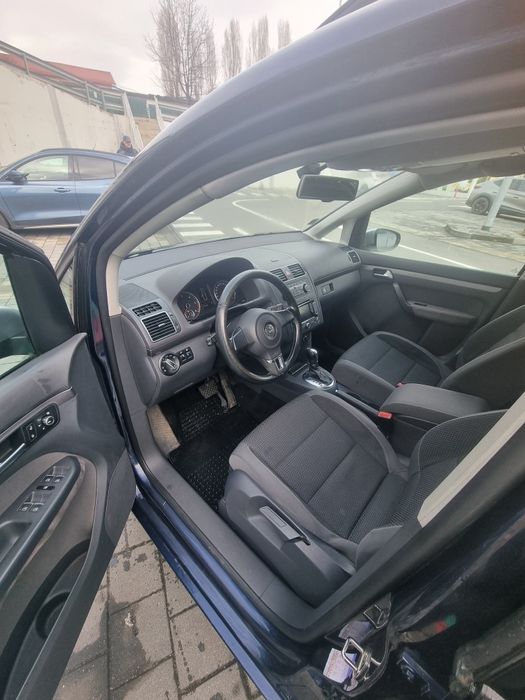 Volkswagen Touran 1.6 d dsg